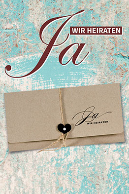 Elegante Einladungen zur Hochzeit im Vintage-Style, gearbeitet als Pocket-Karte mit einem kleinen schwarzen Herz als Verschluss.