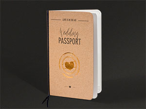 Vintage-Einladungen – Wedding Passport – geschlossen
