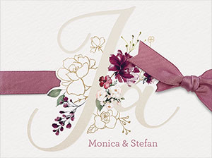 Vergrößerte Darstellung des seidenglänzenden „Ja“ auf der Aussenseite der Hochzeitskarten.