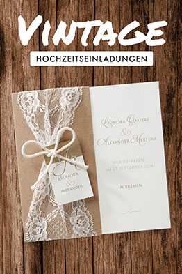 Hochzeitseinladung erstellt aus Kraftpapier, Designkarton und romantische Spitze.